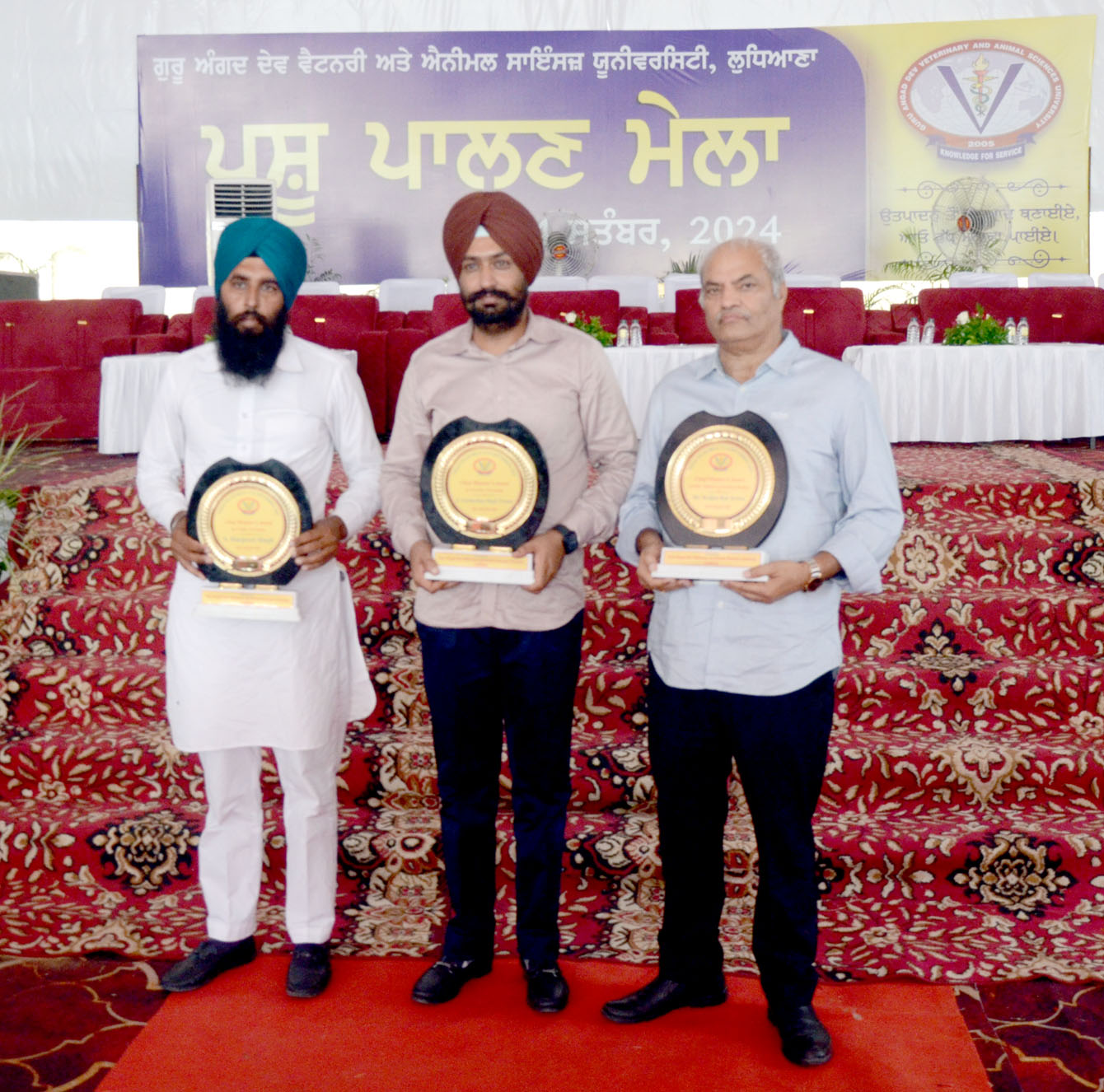Vet Varsity confers Chief Minister Award to three progressive farmers